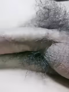 風騷的黑絲御姐露臉自己摳逼好刺激，浪叫不止表情好騷，給大哥口交大雞巴舔蛋蛋，讓大哥爆草抽插直接內射