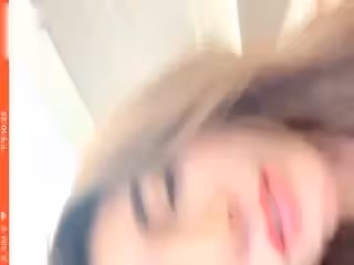 女神主播葉子小姐姐直播和炮友們玩遊戲玩著玩著就4P了的啊