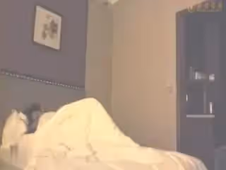 美女為了掙學費幾百塊錢就給賣了的啊