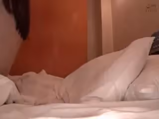 SABA-553 駅で泣いていた女の子をお持ち帰りした件。色白Fカップパイパン承認欲求満