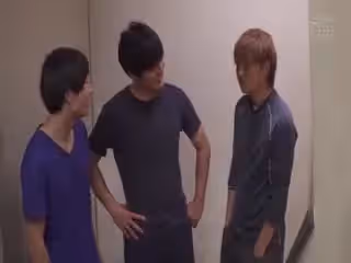 合宿先で巨乳後輩に誘われてヤリ相部屋で発情 汗だくおっぱい舐めしゃぶって何度も中出ししまくった！ 朝田ひまり