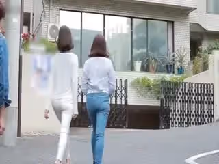 仆の子種を奪い合う二人の兄嫁 ぷるんぷるんW美尻サンドイッチ逆