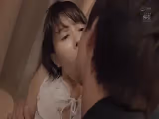 - 在哥哥家備考的我看到巨乳嫂子葵司濕透的肉體忍耐不住盡情亂倫抽插釋放考試的壓力 葵司