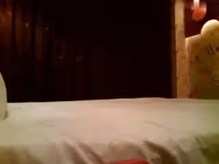 成都上藝校的妹妹騷的很做的時候男朋友打電話國語對白的啊