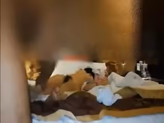 美女不慎被灌的爛醉如泥性感白絲怎麼搞都不醒