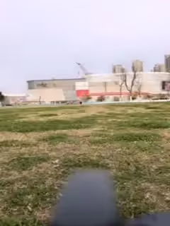 魅心主播這次在戶外搭帳篷