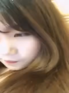 看著年齡不大挺萌的美女主播全裸漏逼道具尾巴插BB大秀