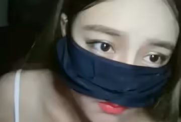 奶大膚白深夜裡的激情!