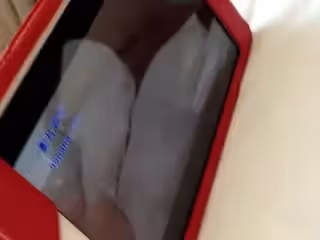 藝校高顏值漂亮美女和男友酒店開房,邊看色情片邊操操,一時興起模仿影片姿勢把美女逼毛刮乾淨後再狠狠爆插,國語!