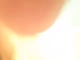 第1眼看上去就知道是漂亮騷貨 嘴不停的吃雞巴 吃得硬邦邦了 就叫炮友快點插進來