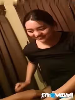 專業推油小姐姐，手法越來越好了，相比第1次進步很多，雞巴擼得不疼了，加了點錢摸小姐姐的奶子不要告訴別人哦！