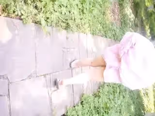 微博網紅少女嫩妹【萌萌的奶卉&amp;閨蜜】罕見露臉熱鬧的公園踏青真空露出套圖54P 視頻1V