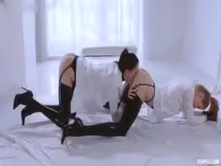 驚呆了大神級黑絲皮褲美女作品這麼粗的棒子居然插入了