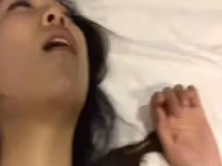 女友的漂亮閨蜜喝高了被弄到酒店惡搞啪啪完顏射臉上給她美容108P高清無水印 1V