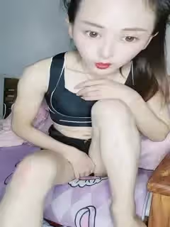 氣質超棒美少婦！被炮友玩穴！多毛超嫩肥穴，粗大假屌猛捅，搞得好舒服，跳蛋震陰蒂，雙管齊下第01集