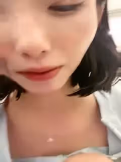 女神妹子鏡頭前發騷，褪下內褲粉色小蝴蝶露出，掰開超級粉嫩道具自慰插穴第03集