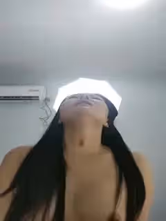 平台最有感覺的女人，那股勁看了秒硬，全程露臉舔雞巴的樣子真騷，活好不粘人讓大哥無套爆草，表情誘人刺激第03集