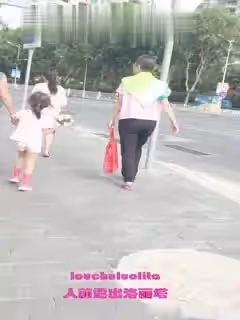 洛麗塔人前露出系列第16部微露臉海灘透明泳衣度假無內裝回酒店再陽台全裸解放天性