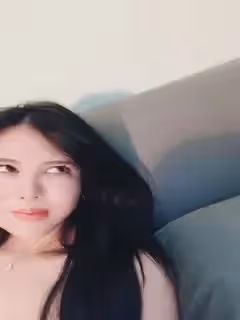模特小騷貨！炮友干廢了自慰！4小時激情不斷，丁字褲美腿黑絲，假屌各種姿勢抽插，手指插入猛扣第06集