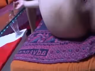 灌醉逼毛濃密的人妻帶回家啪啪啪