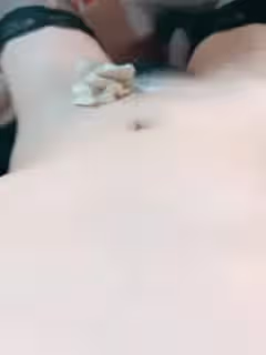 居家人妻黑絲露臉真實性愛實錄，給小哥的大雞巴舔硬，激情上位套都沒有帶，各種體位抽插射在肚子上自慰逼逼第04集