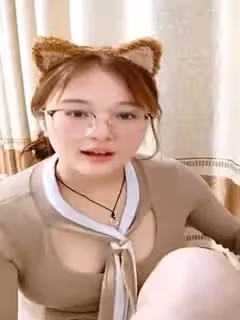 #直播_甜美眼鏡妹！新下海小尺度！掏出白嫩奶子揉捏