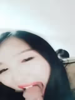 欲女范氣質美少婦趁老公不在偷偷到女閨蜜家體驗她情人的大屌,開檔絲襪盡情啪啪直播,累的干不動了美女還在要.國語!