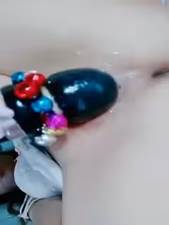 顏值不錯騷氣黃髮少婦道具自慰近距離特寫按摩器震動逼高潮出水呻吟嬌喘很是誘惑喜歡不要錯過