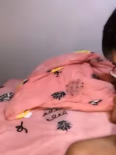 身材瘦瘦的年輕美女嫩妹和炮友雙人啪啪啪大秀口口啪啪自摳身材高挑很是誘人