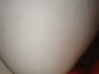 後入媳婦，媳婦不配合！射她身上！!