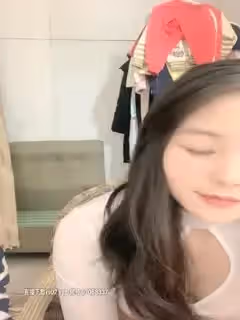 高顏值長相甜美妹子夫妻啪啪大秀情趣裝丁字褲扶著沙發後入跳蛋塞逼玩弄毛毛濃密