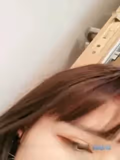 高顏值短髮萌妹子【KIKI】跳蛋自慰噴水，無毛粉穴塞入震動呻吟嬌喘非常誘人，很是誘惑喜歡不要錯過