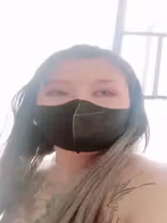 爆乳肥臀無毛逼極品騷貨大秀直播，淫聲盪語不斷揉著騷奶子道具抽插騷穴呻吟，高潮尿尿性感的紋身第1次見第02集