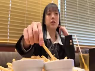 345SIMM-841りな(18)部活生【練習帰りのめちゃモテ色白少女】【會えない間はムラムラオナニー】第01集
