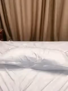 9分顏值極品女神！細腰美腿很是迷人！美臀翹起假屌後入，無毛騷穴一下下深插，表情很是誘惑第06集
